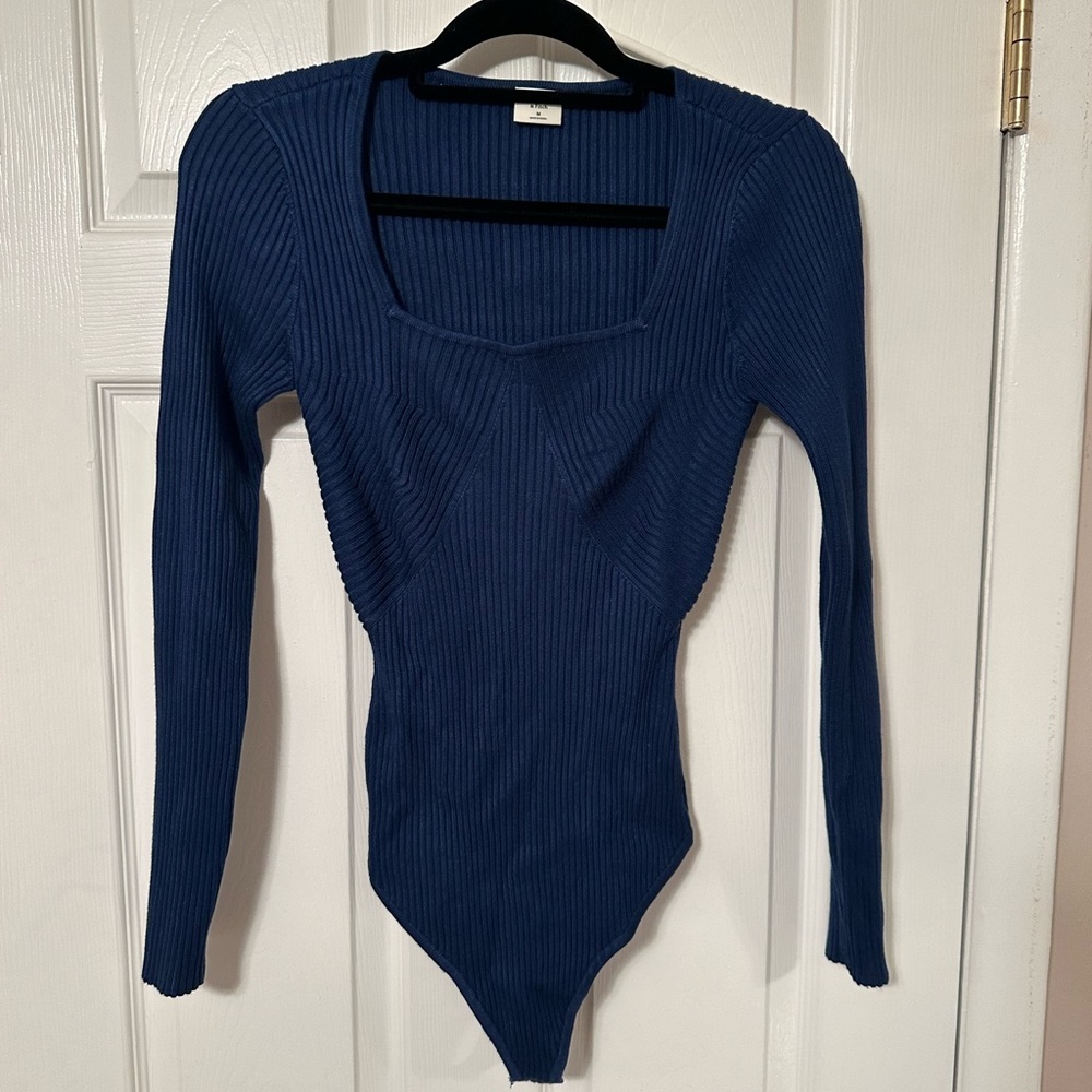 Abercrombie sweetheart square neck sweater bodysuit
